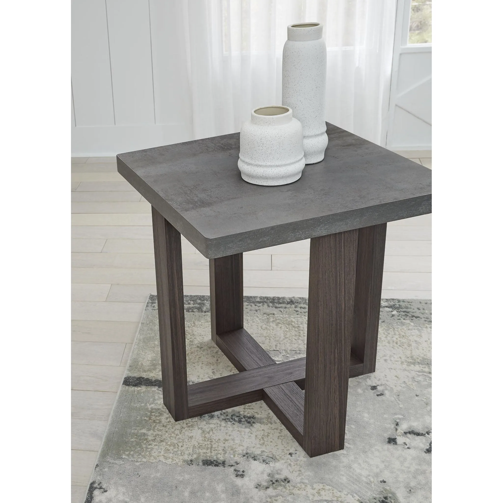 Dynnford 3 Pack Tables - Gray/Brown