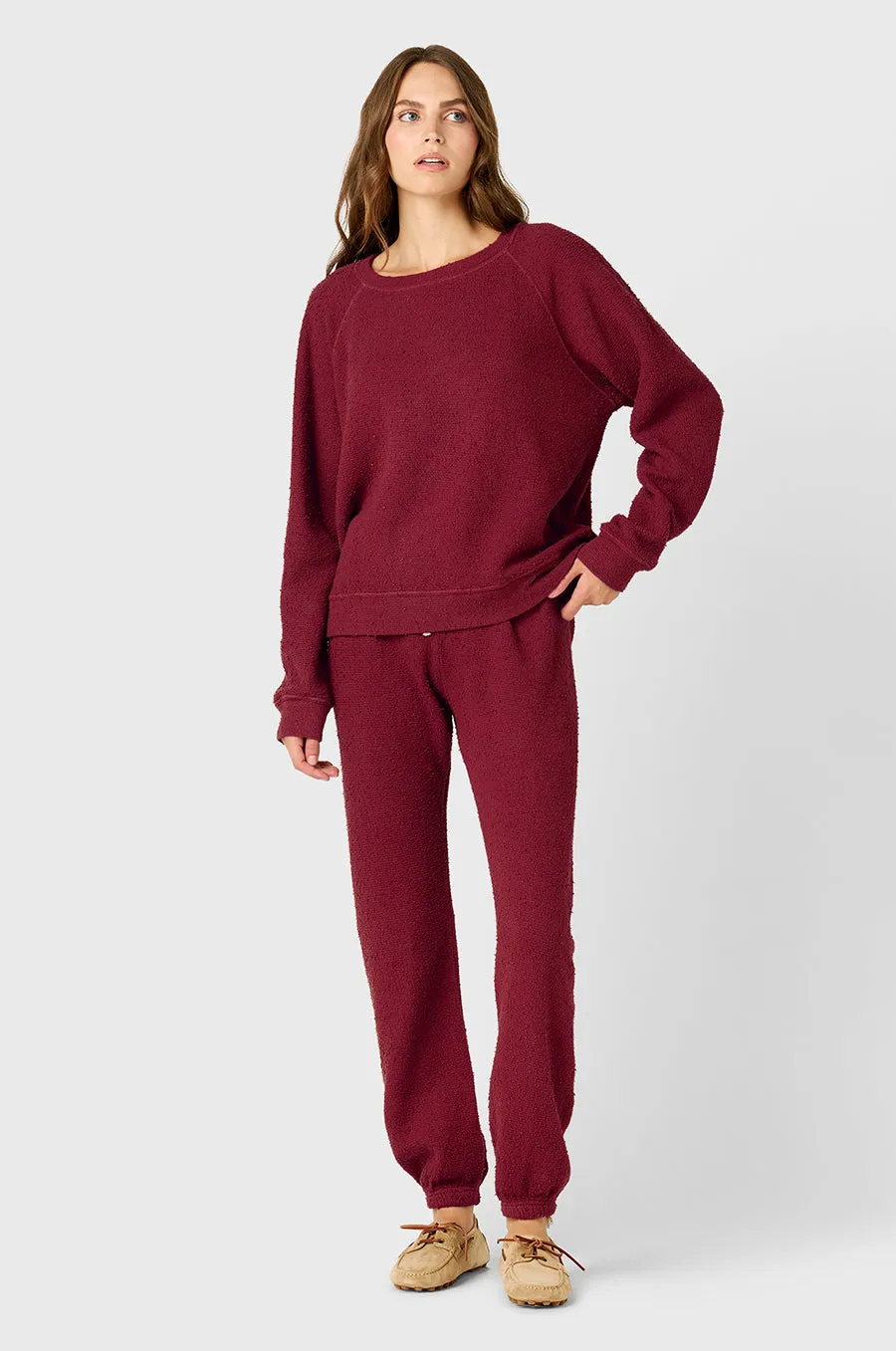 FULL LENGTH VINTAGE SWEATPANT IN RUBY BOUCLÉ