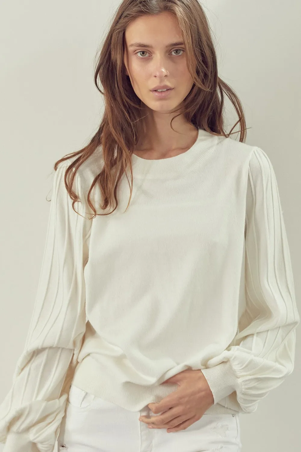 TEXTURED PUFF SLEEVE KNIT TOP